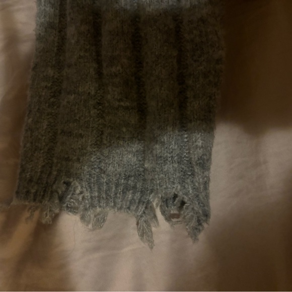 Grey cropped sweater - Picture 6 of 6
